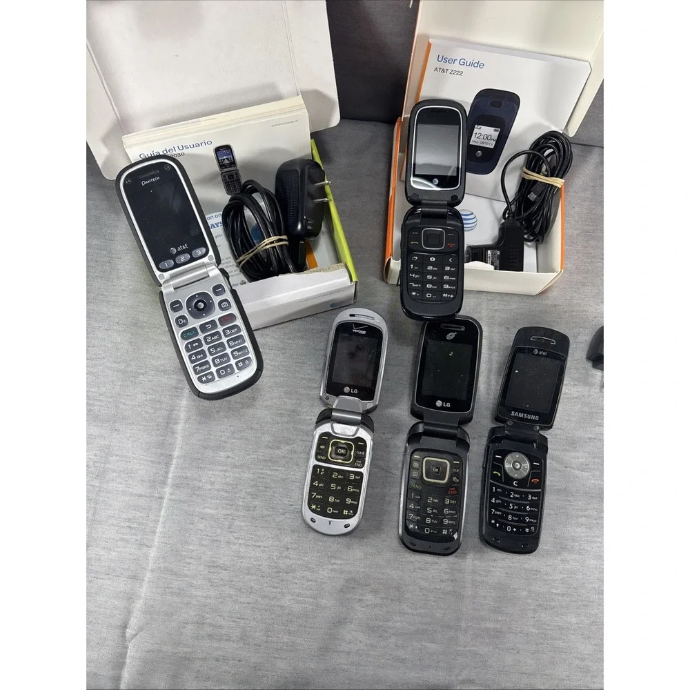 AT&T Verizon Samsung LG Pantech ZTE Flip Cell Phones Lot of 5 Untested